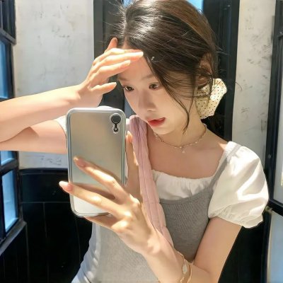 私语时刻海报